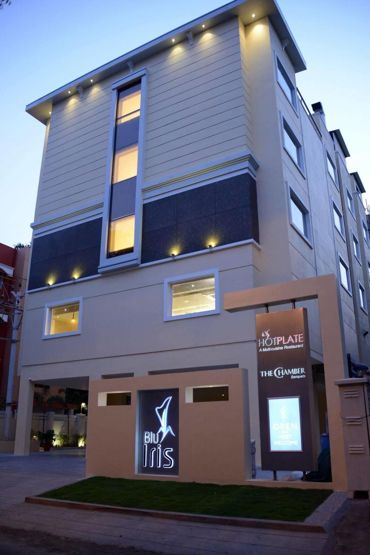Hotel Blu Iris Chennai Zewnętrze zdjęcie
