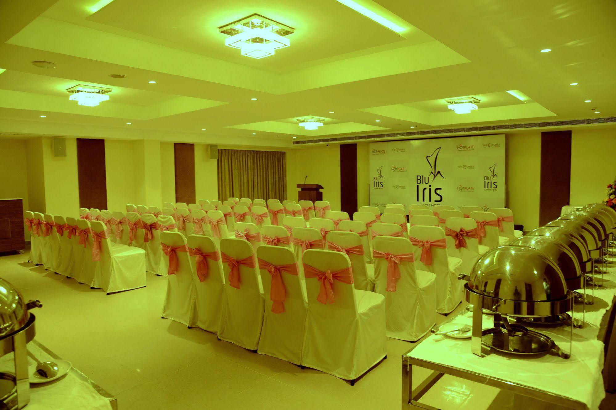 Hotel Blu Iris Chennai Zewnętrze zdjęcie